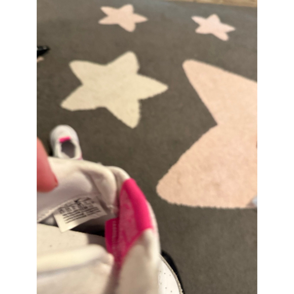 Nike Toddler Sneakers White Pink • Size 7C • Excellent Condition - Picture 4 of 4